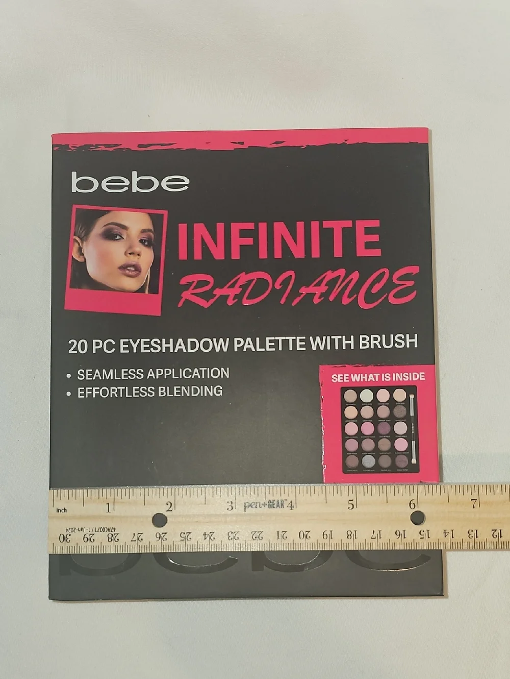 bebe Infinite Radiance 20-Piece Eyeshadow Palette with Brush